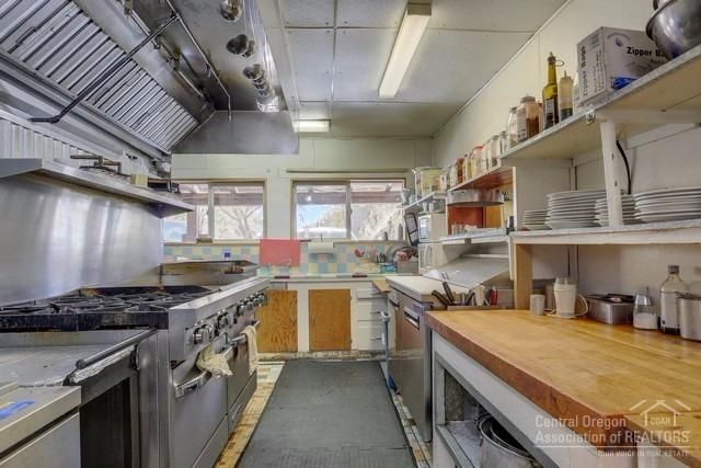 53460 Highway 31, Silver Lake, OR 97638